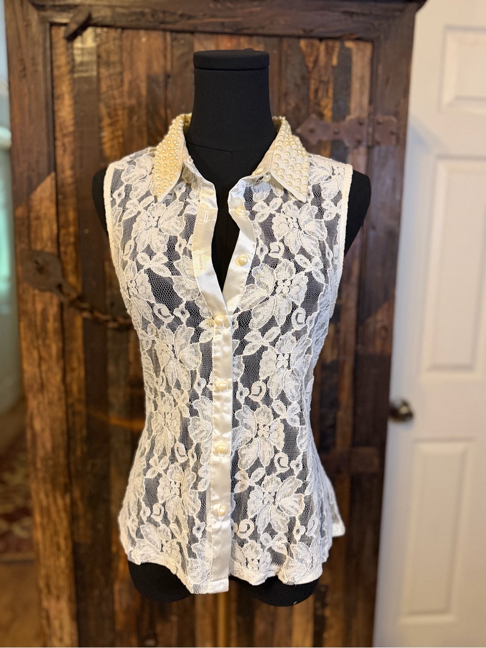 Charlotte Russe Y2K ivory Lace Blouse Size L Pearl Collar Romantic coquette